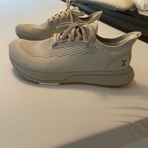 Flux Footwear Adapt Runner